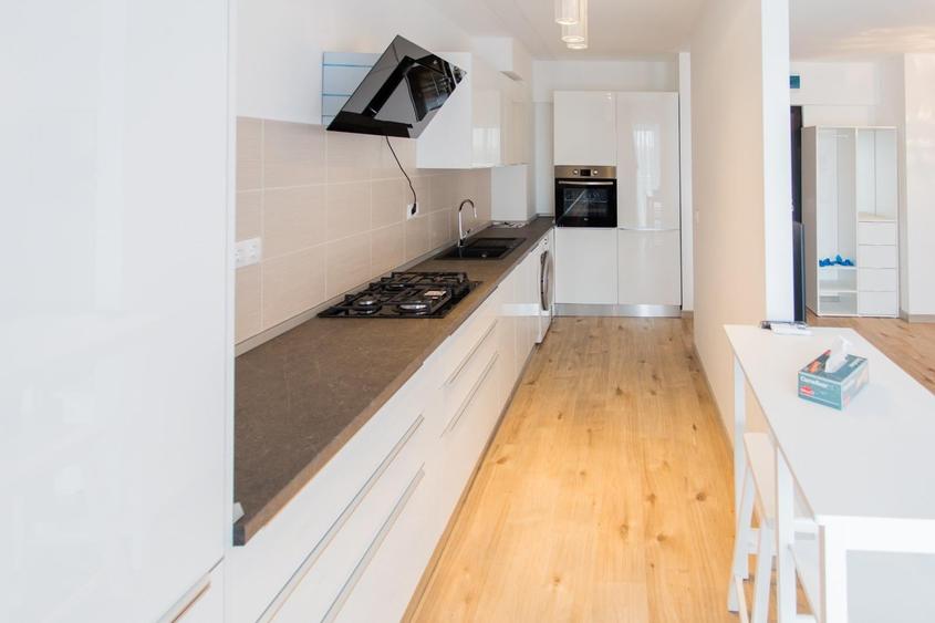 Apartament cu 2 camere semidecomandat, mobilat în Barbu Văcărescu