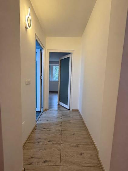Apartament cu 4 camere decomandat în Iancului