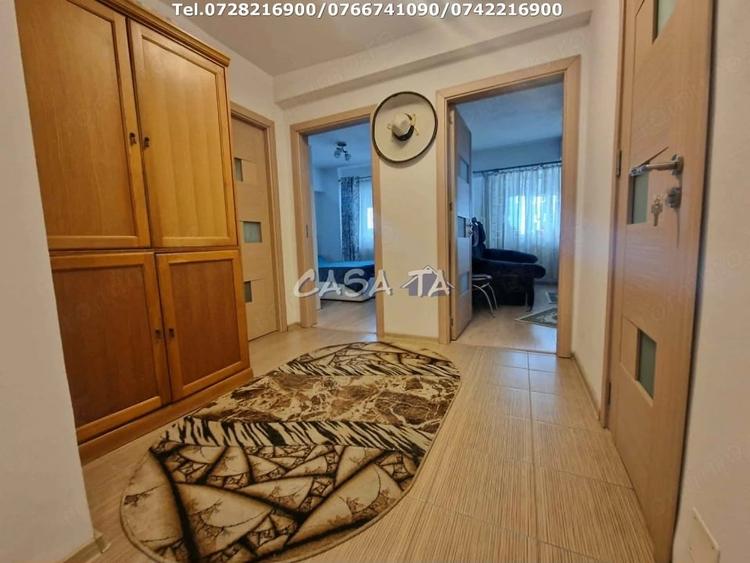 Apartament cu 4 camere decomandat în Ultracentral