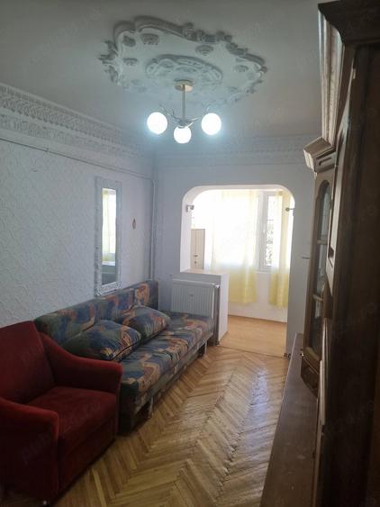 Apartament cu 3 camere decomandat în George Enescu