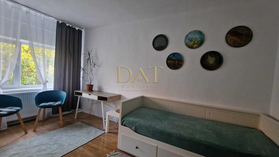 Garsonieră decomandată în Gruia
