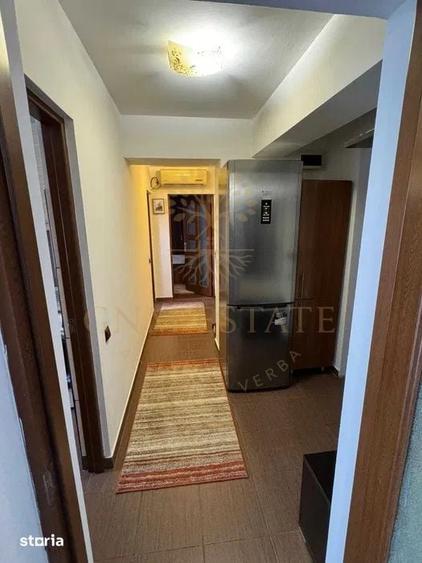 Apartament cu 2 camere decomandat în Central — fotografia 1