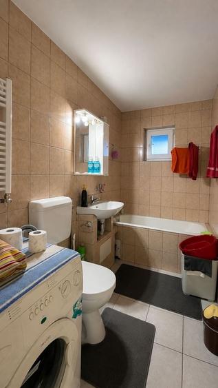 Apartament cu 2 camere semidecomandat în Lipovei