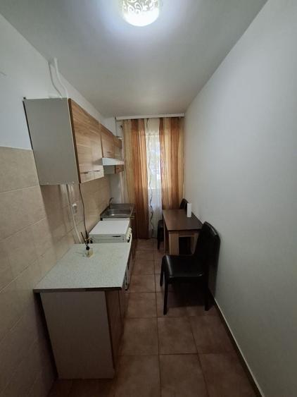 Apartament cu 2 camere semidecomandat în Sud