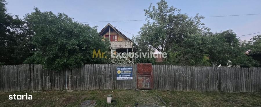 Casă cu 2 camere cu Teren 7769 Mp în Scoarța