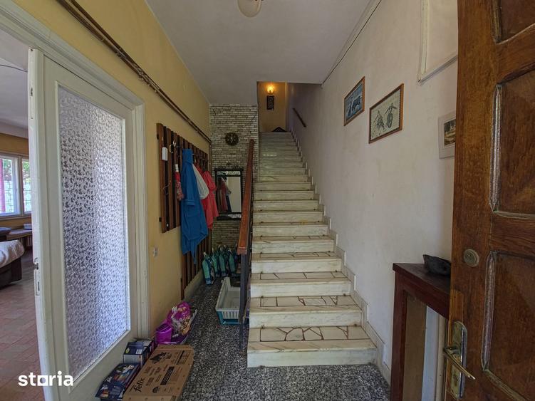 Casă cu 6 camere cu Canalizare în Universitate
