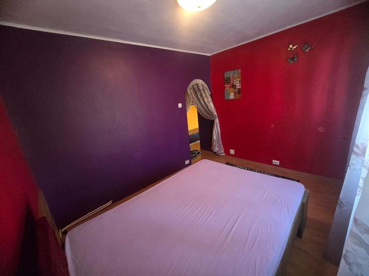 Inchiriez apartament 2 camere decomandat - 2