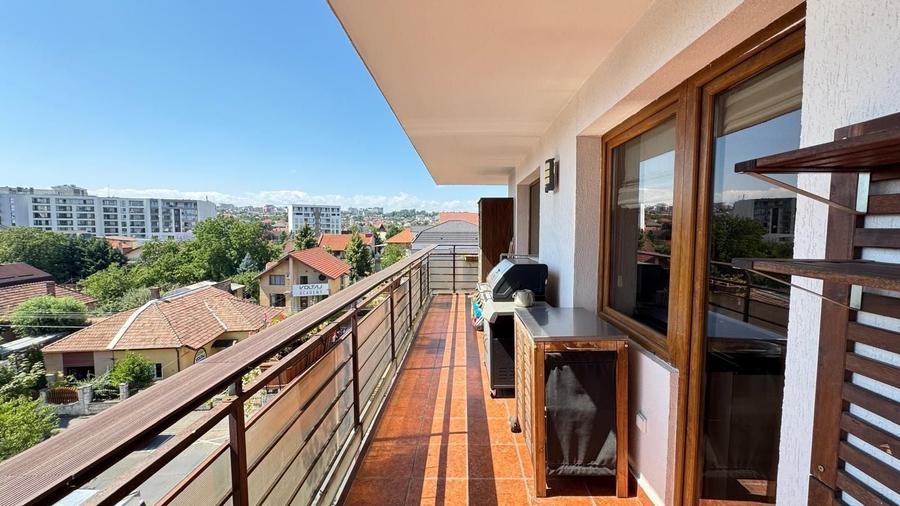 Apartament cu 3 camere, mobilat în Gheorgheni