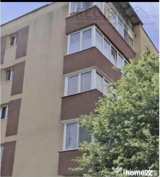 Apartament cu 3 camere decomandat în Craiter