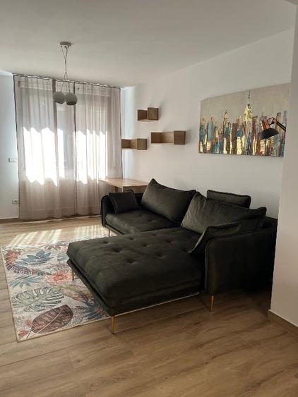 Apartament cu 3 camere decomandat, mobilat în Dumbrăvița