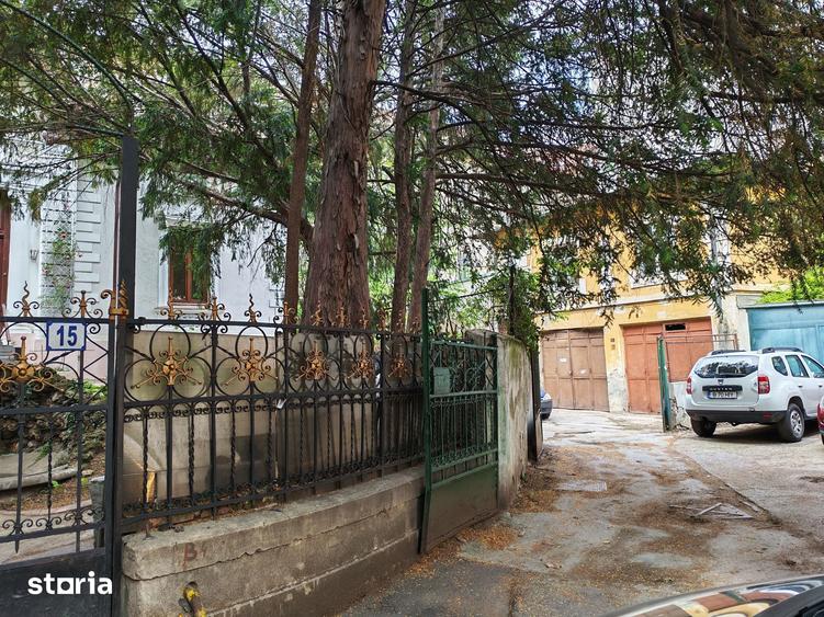 Casă cu 3 camere cu Teren 260 Mp în Cișmigiu