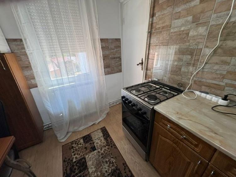 Apartament cu 3 camere decomandat în Dâmbu Pietros