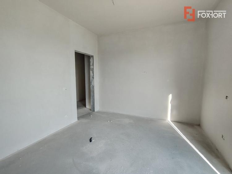 Apartament cu 3 camere decomandat în Giroc