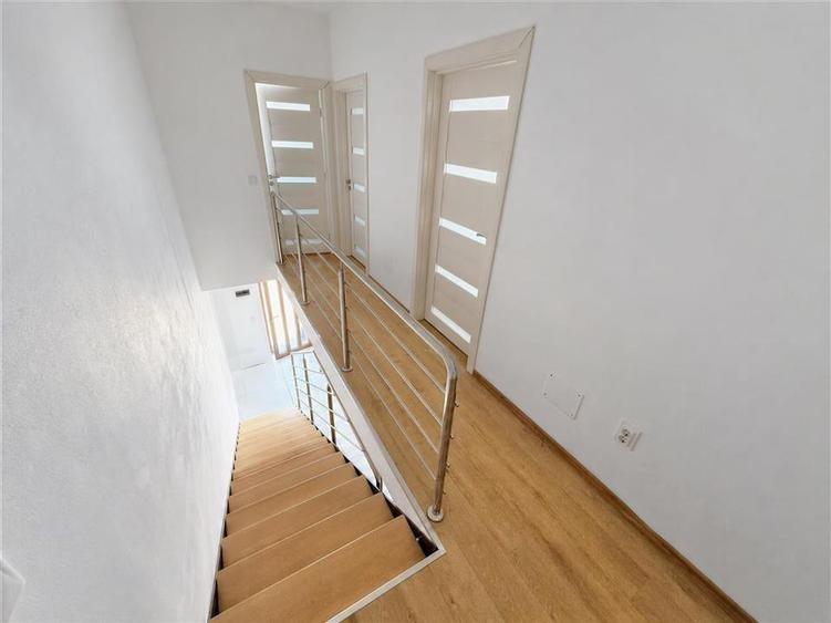 Duplex cu 3 camere cu Teren 129.94999694824 Mp în Bartolomeu