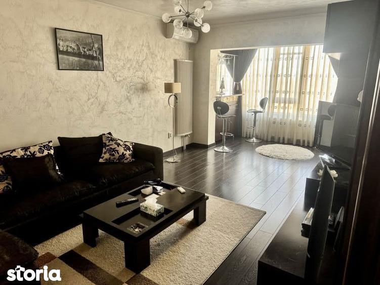 Apartament cu 3 camere decomandat, mobilat în Central