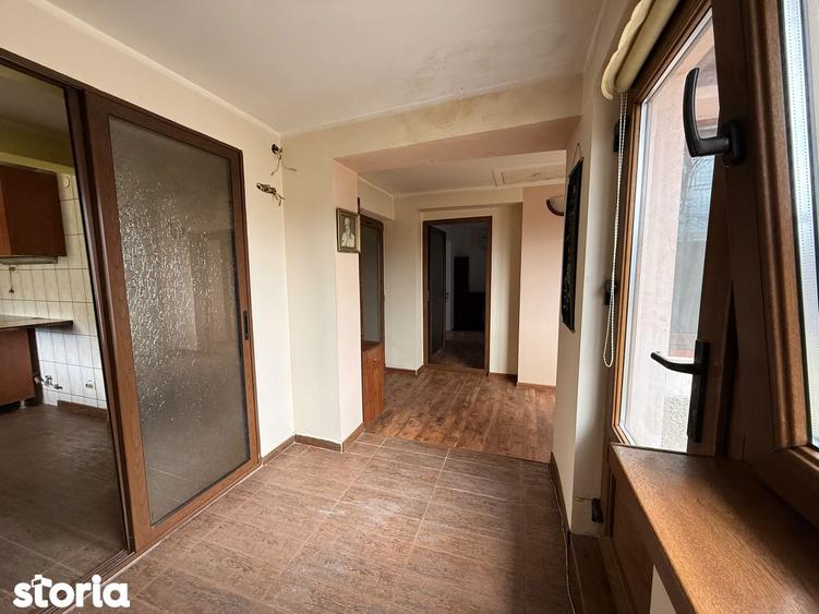 Casă cu 4 camere decomandat cu Teren 512 Mp în Chercea