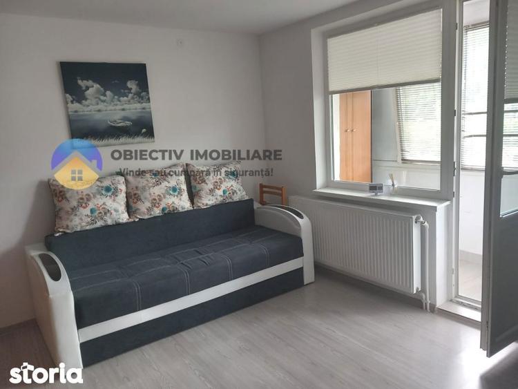 Garsonieră decomandată, mobilată în Precista
