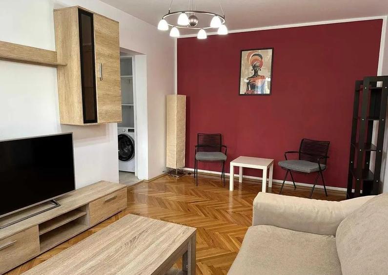 Apartament cu 3 camere semidecomandat în Mazepa 1