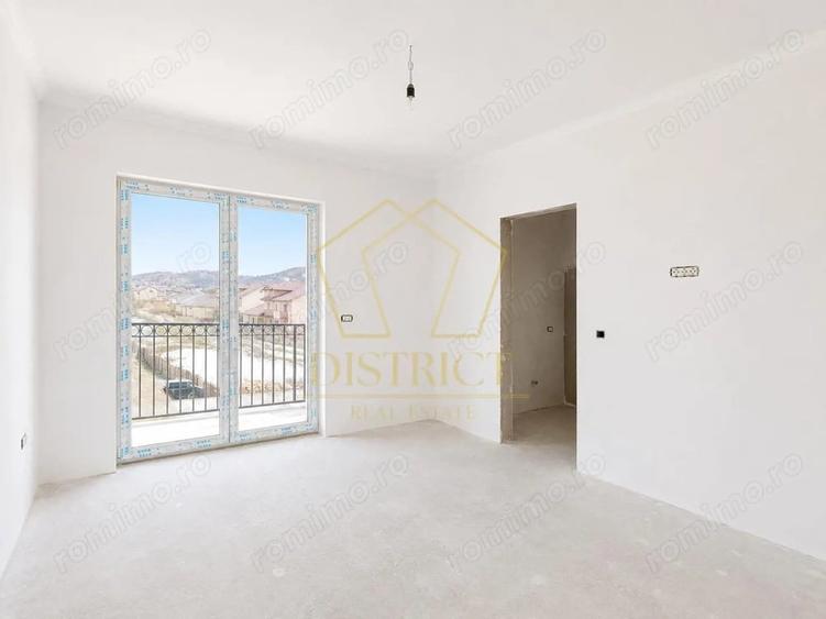 Casă cu 5 camere cu Teren 300 Mp în Săcălaz