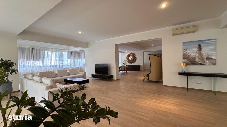 Apartament cu 4 camere în Herăstrău