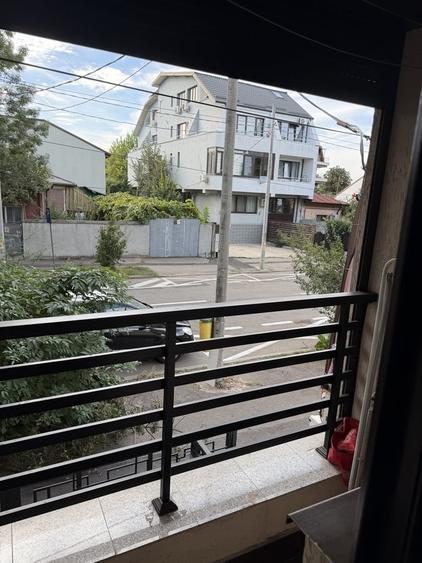 Apartament cu 2 camere semidecomandat în Pajura