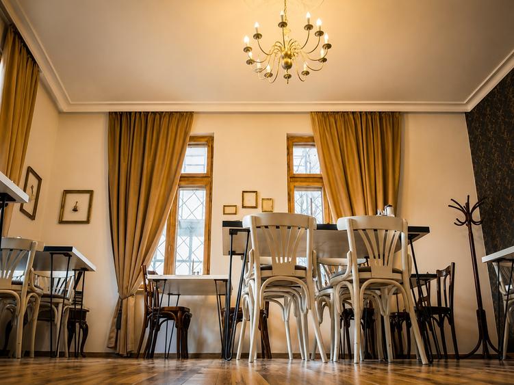 Casă ideală pentru restaurant, cafenea, bistro sau pub | Central - 2