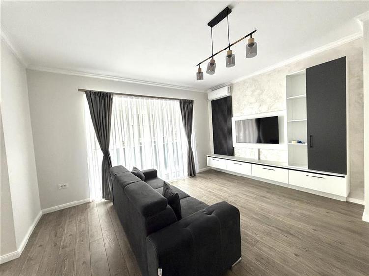 Apartament cu 2 camere semidecomandat în Sânmartin