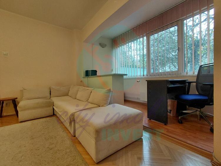 Apartament cu 3 camere semidecomandat, mobilat în Câmpia Libertății