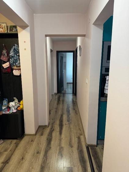 Apartament cu 3 camere decomandat, mobilat în Iosia