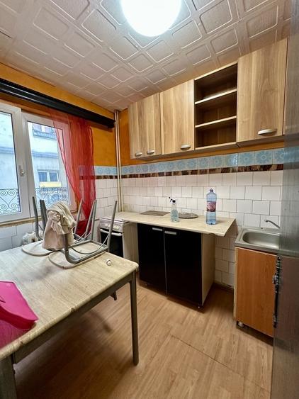 Apartament cu 3 camere decomandat în Prelungirea Ghencea