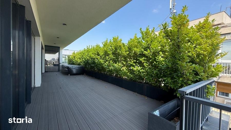 Apartament cu 4 camere în Eminescu