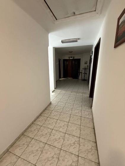 Spațiu comercial, de 20 mp, în Nord-Vest