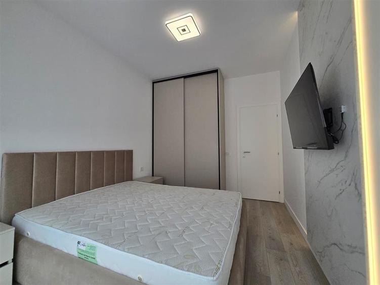 Apartament cu 2 camere decomandat în Podu Roș