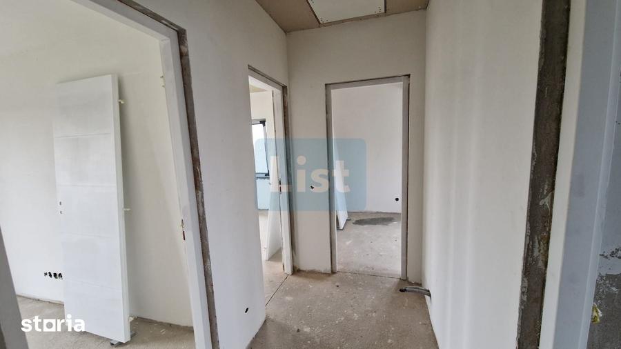 Casă cu 4 camere cu Teren 250 Mp în Recea