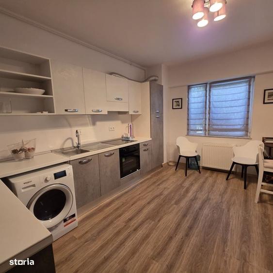 Apartament cu 4 camere în Herăstrău