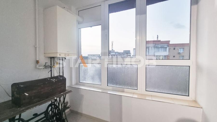 Apartament cu 3 camere decomandat, mobilat în Vlahuță