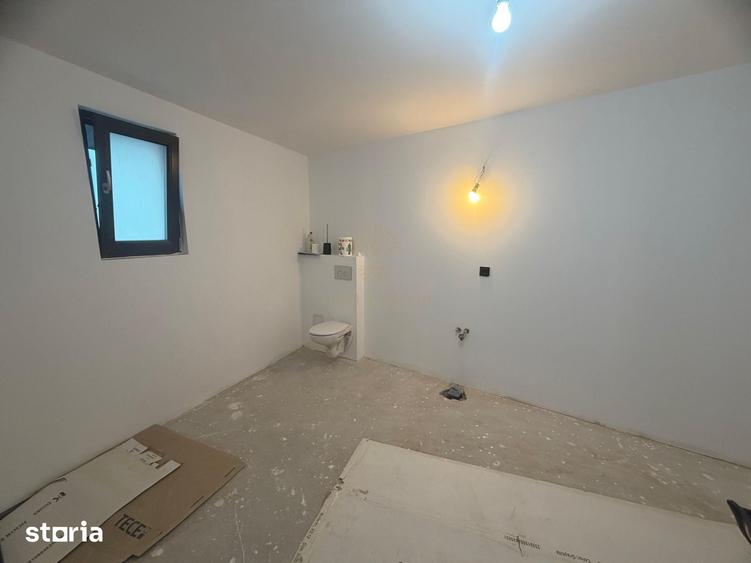 Casă cu 5 camere cu Teren 174 Mp în Berceni