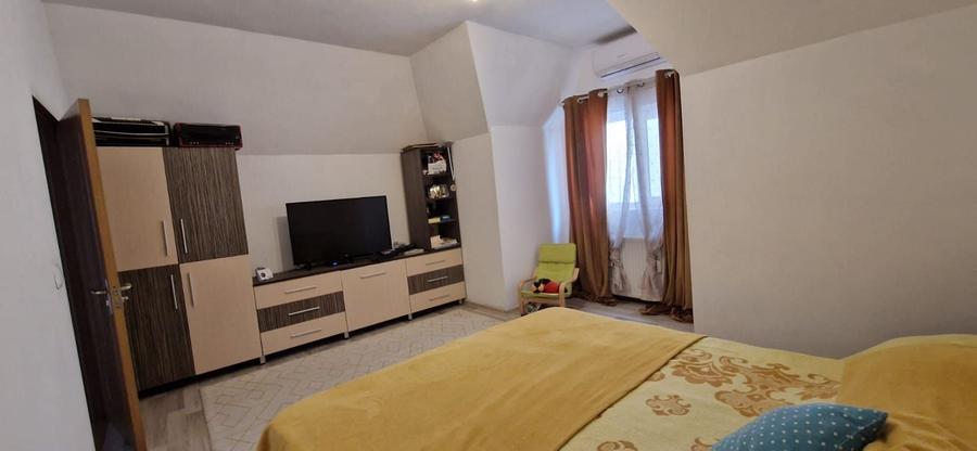 Casă individuală cu 4 camere cu Piscina în Săcălaz