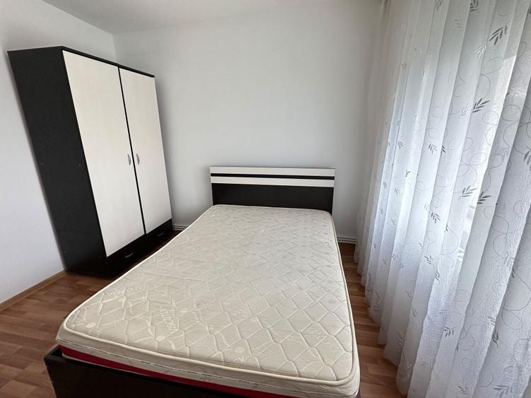 Apartament cu 2 camere semidecomandat în Micro 14