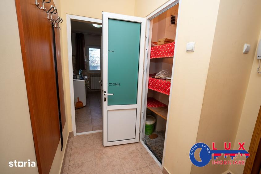 Apartament cu 2 camere decomandat în Neptun