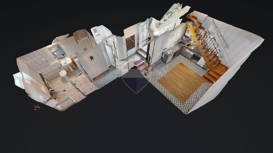 Apartament cu 3 camere semidecomandat în Centrul Istoric