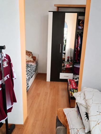 Apartament cu 2 camere semidecomandat în Trivale