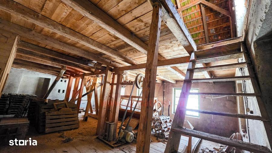 Casă cu Teren 443 Mp în Poiana Sibiului