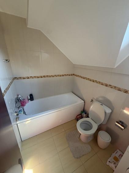 Apartament cu 2 camere decomandat în Poiana