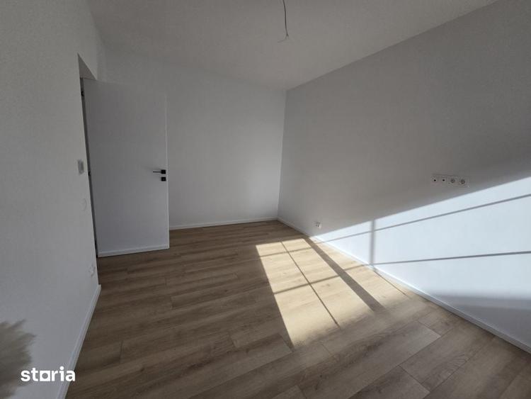 Casă cu 4 camere cu Teren 580 Mp în Balotești
