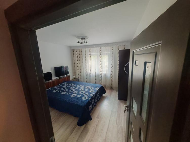 Apartament cu 3 camere decomandat în Lilieci