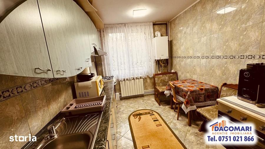 Apartament cu 3 camere în Micro 19