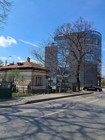Casă cu Teren 500 Mp în Central