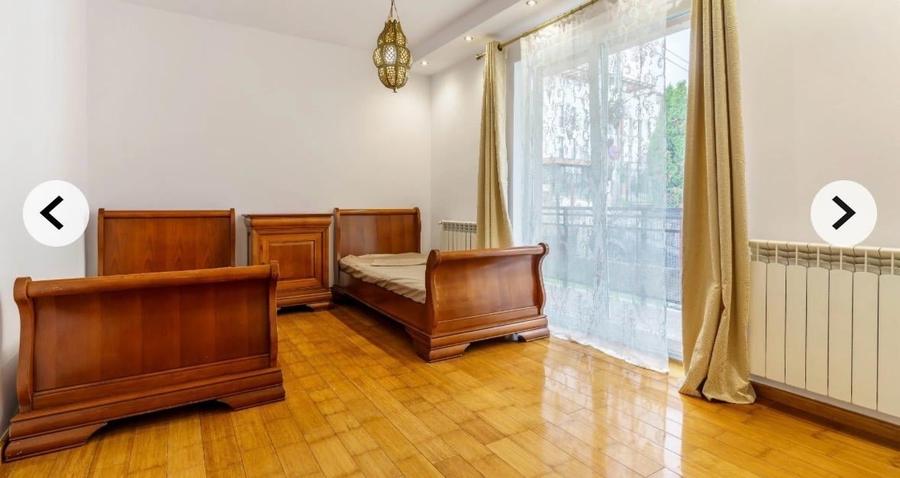 Apartament cu 3 camere decomandat, mobilat în Bună Ziua