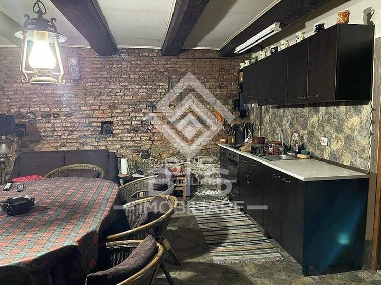 Casă individuală cu 4 camere cu Canalizare în Ultracentral